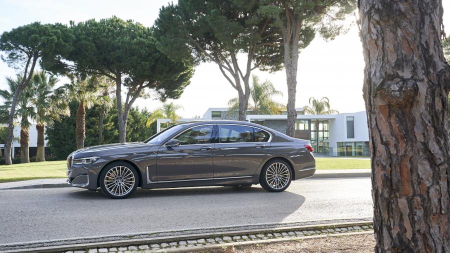  BMW 750Li xDrive (G12) 2019 года  (WW) (фото 161 из 164)